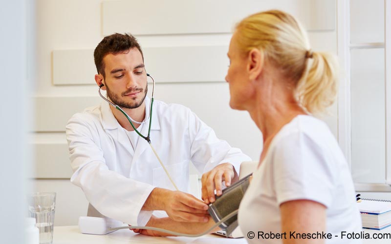 Blutdruckmessung beim Arzt Blutdruckmessung beim Arzt