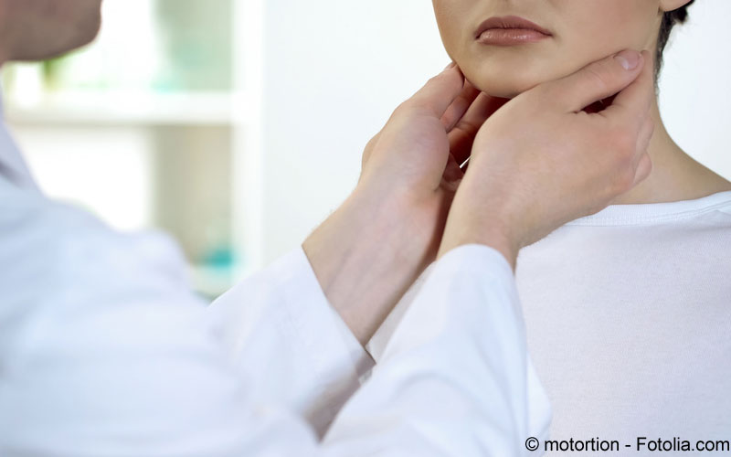 Palpation Halsregion Palpation Halsregion