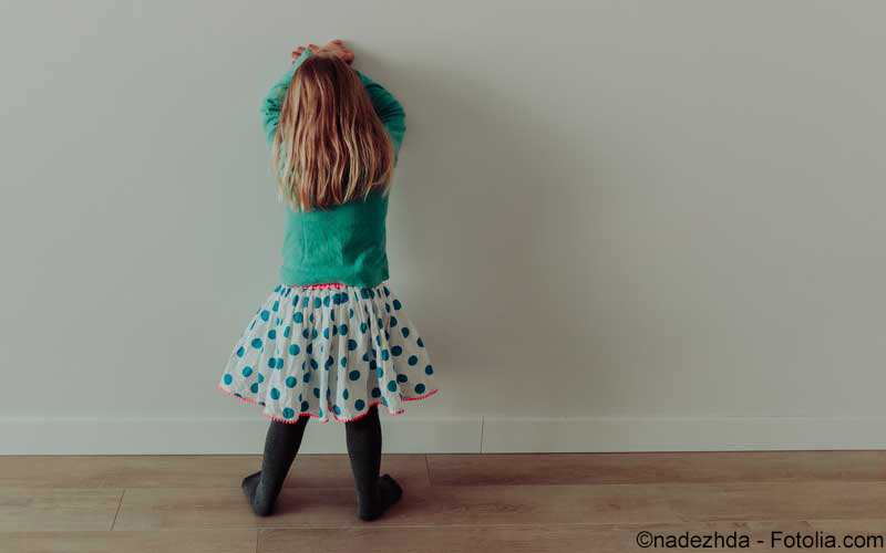 Kind an der Wand Kind an der Wand