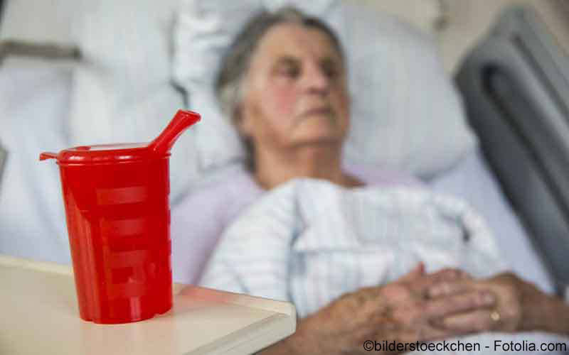 Seniorin nach Schlaganfall Seniorin nach Schlaganfall